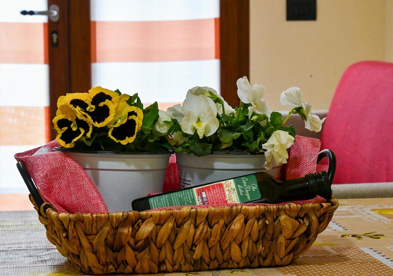 Cisano sul Neva Gli Angeli Agriturismo 빌라 외부 사진