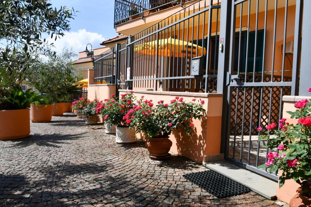 Cisano sul Neva Gli Angeli Agriturismo 빌라 외부 사진